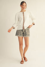 PLEATED PUFF SHOULDER SOLID BUTTON DOWN TOP