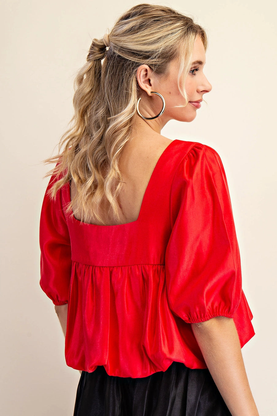 RED SQUARE NECK BUBBLE CROP TOP