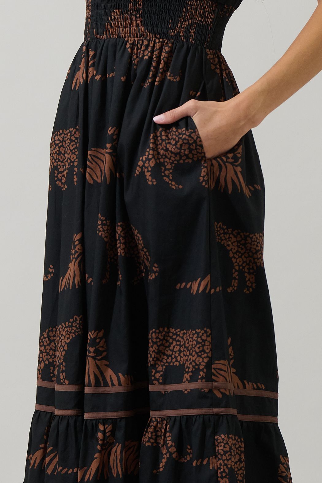 Zenzi Jungle Ordy Smocked Midi Dress