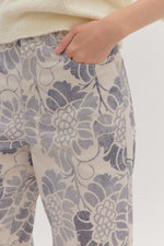 HIGH WAISTED ECRU COUNTRY BLUE FLORAL PANT