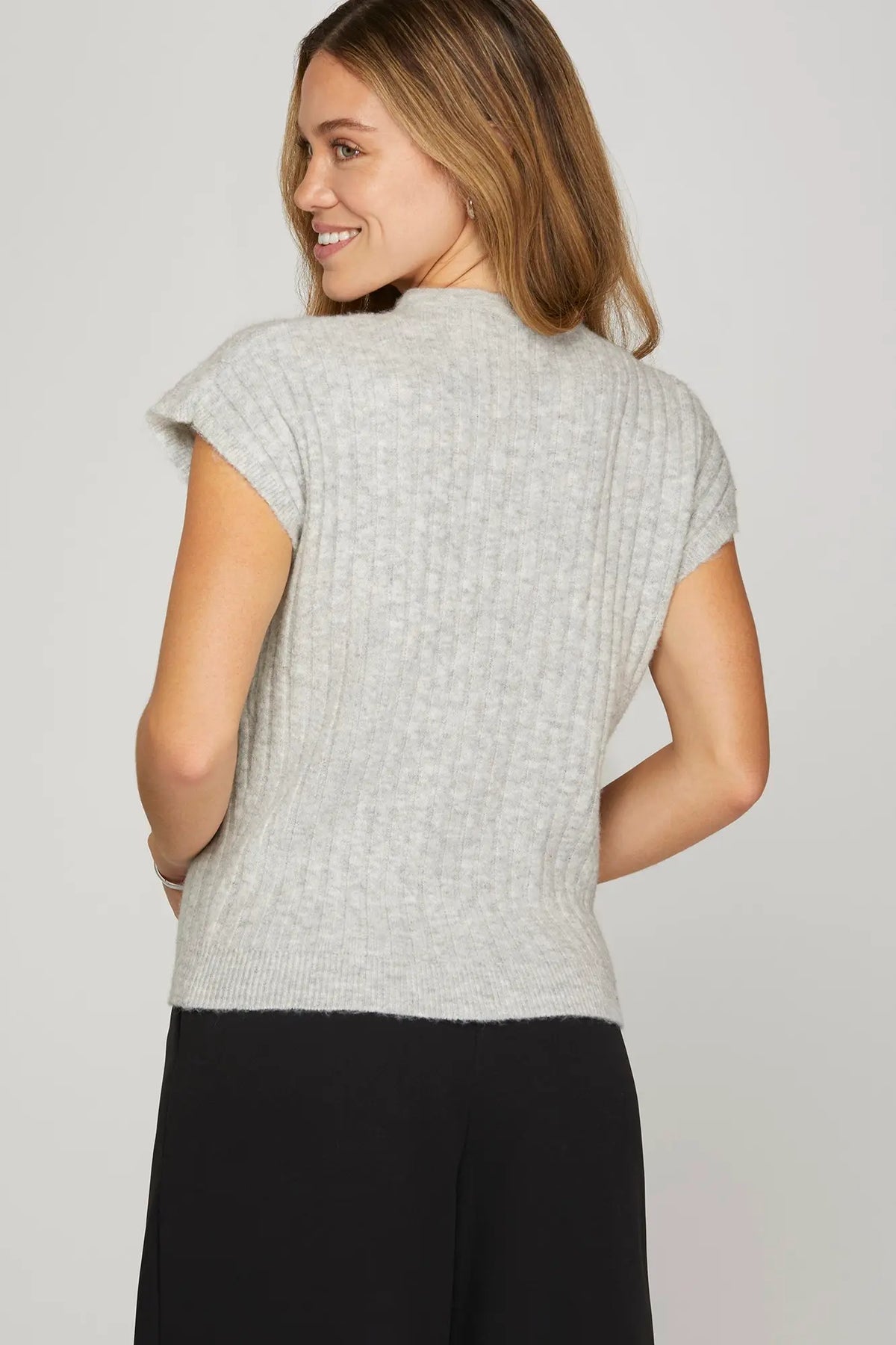 HEATHER GRAY SHORT SLEEVE RIBBED KNIT SWEATER TOP