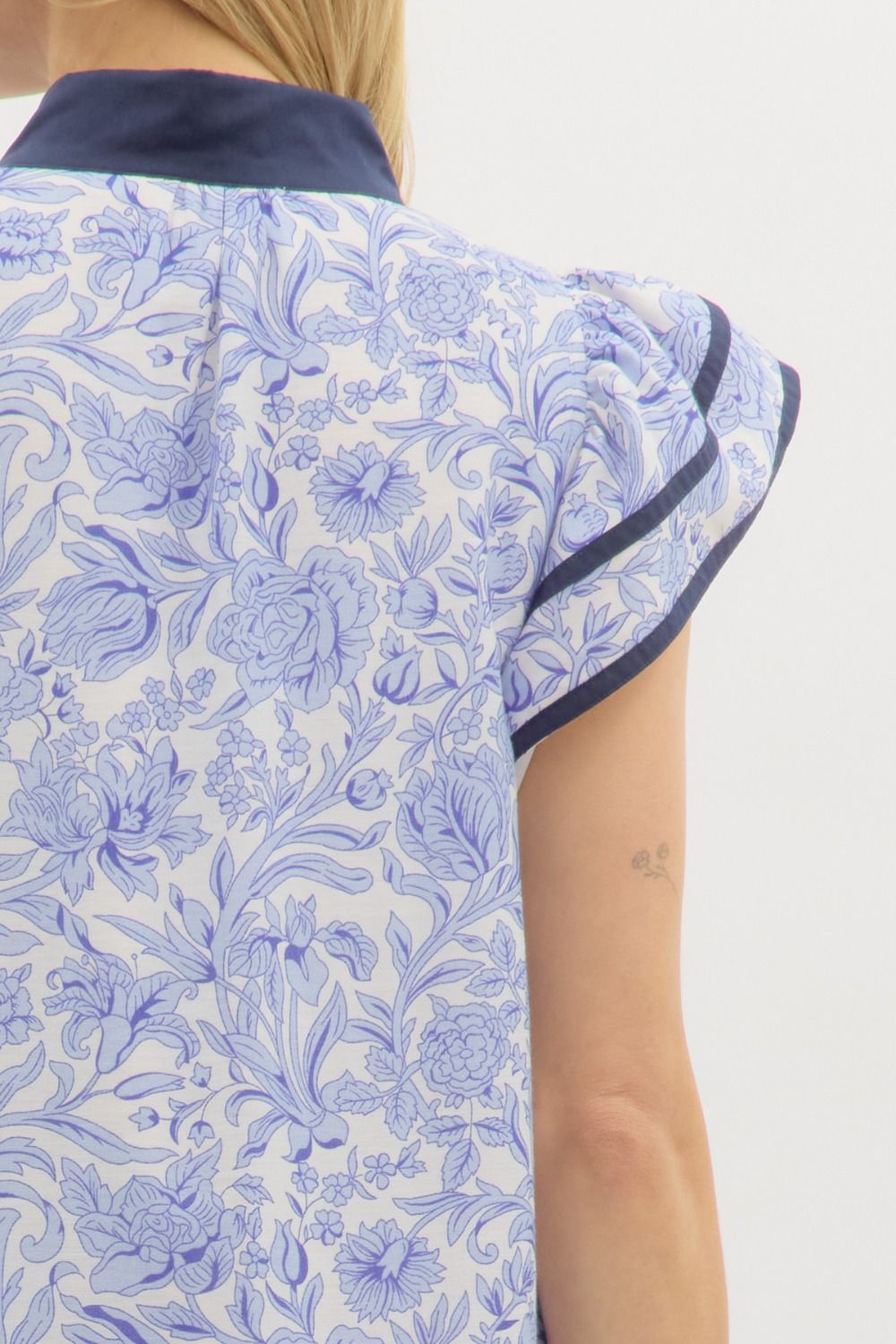 Set Sail Floral print flutter sleeve pullover midi dress featuring contrast accented caftan-inspired high neck band collar.
