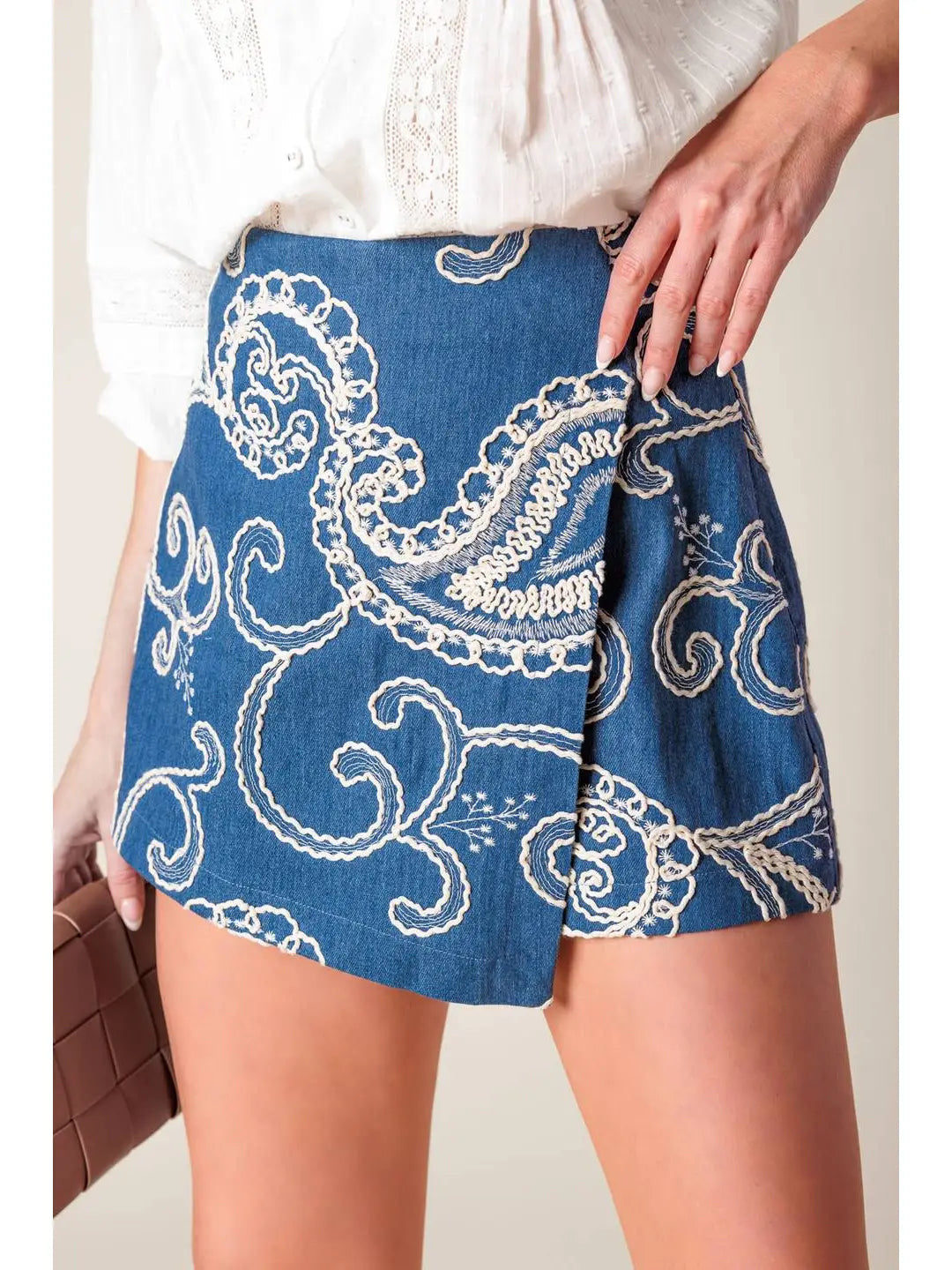 INDIGO PAISLEY TEXTURED WOVEN SKORT