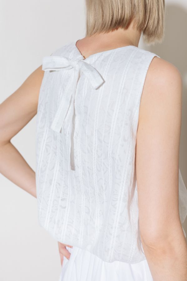 SIENNA LACE TOP WITH BUBBLE HEMLINE